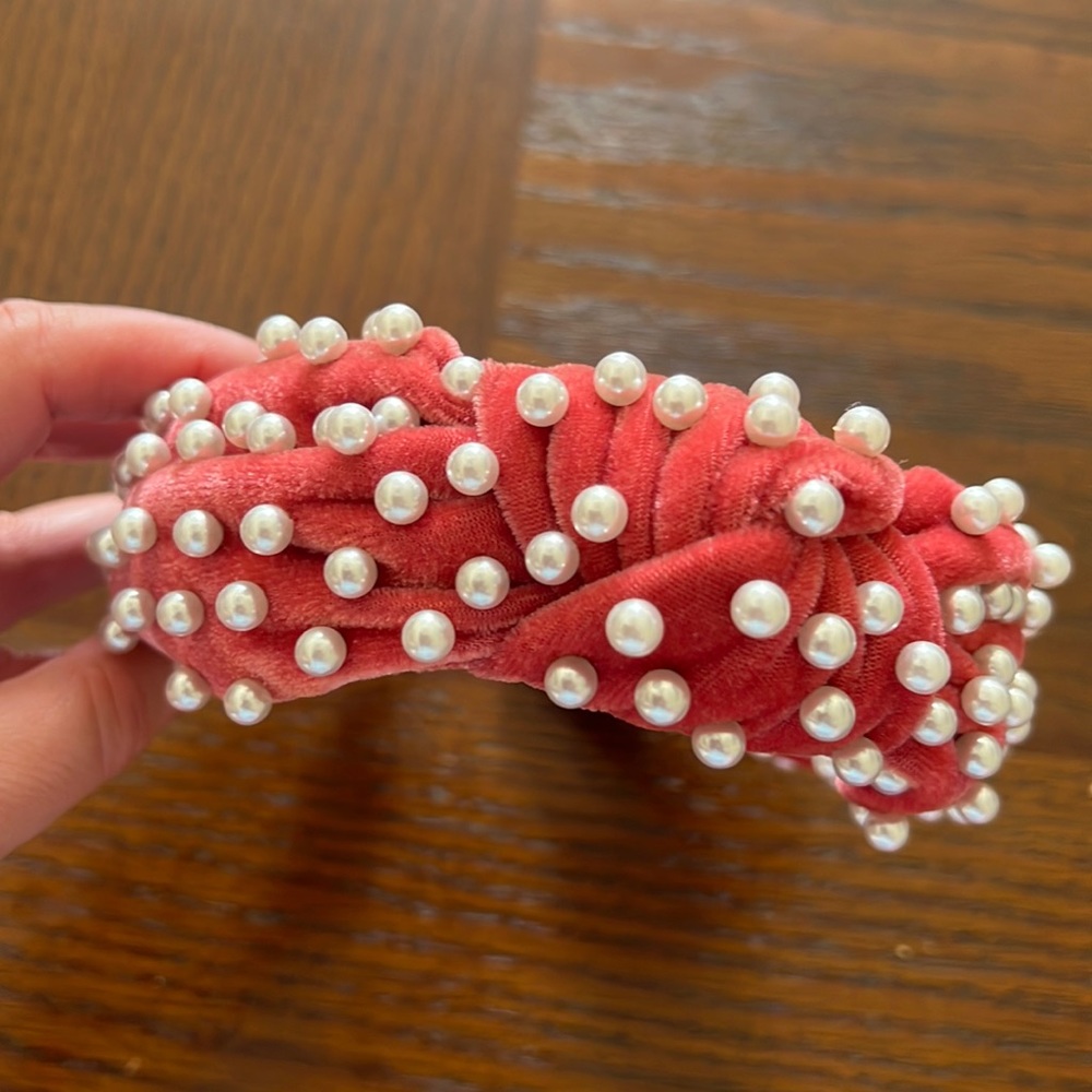 BNWOT- Lele Sadoughi raspberry pearl headband